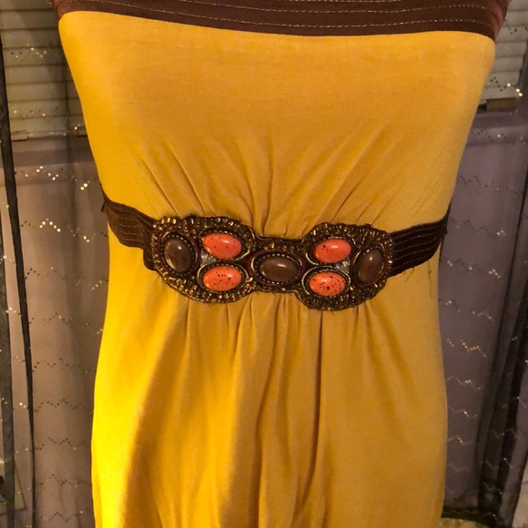 Niche beautiful dress like new - Picture 2 of 8